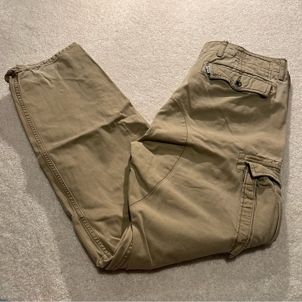 Levi’s Cargo Pants
